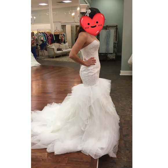 Justin Alexander SIGNATURE wedding dress - Picture 2 of 4